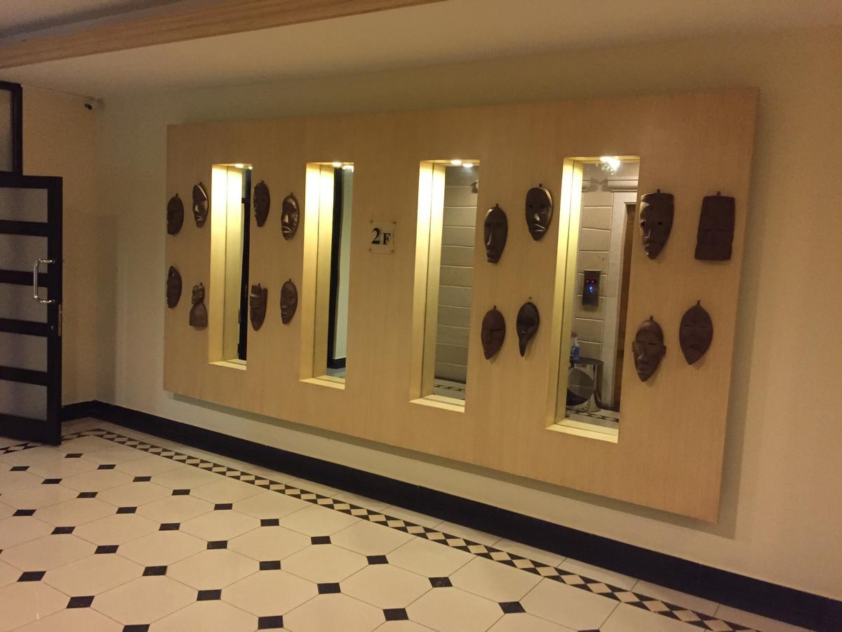 Royal Grand Hotel Monrovia Kültér fotó