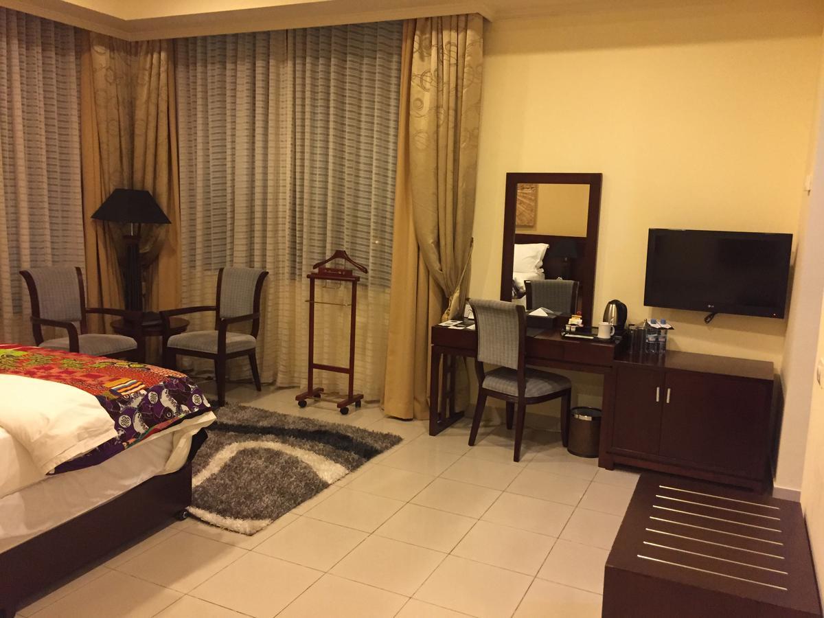 Royal Grand Hotel Monrovia Kültér fotó